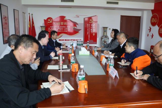 1745752570400093195.jpg 0025SMXPly1i0ujti1v48j62w01xc1ky02.jpg